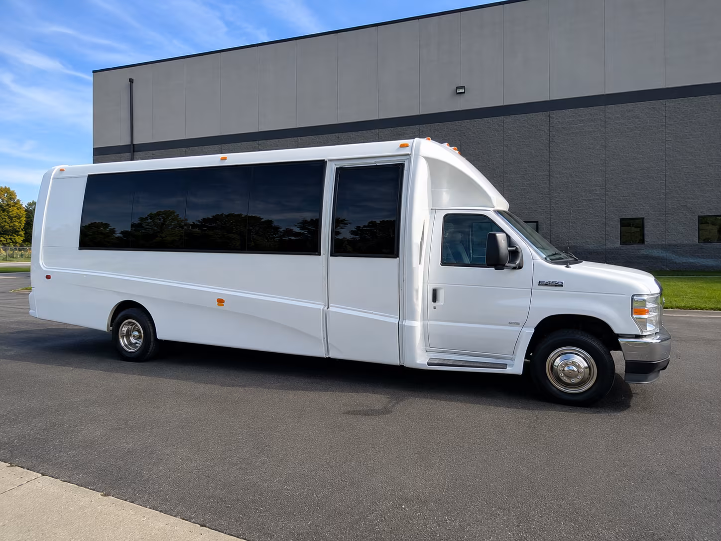 shuttle wedding guests to medicine park and the wichita mountains